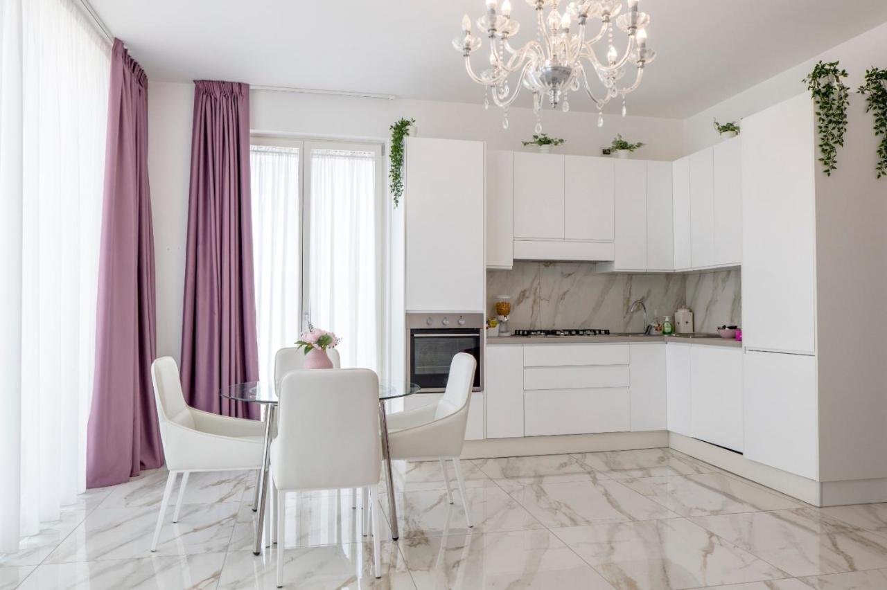 Royal Boutique Naples