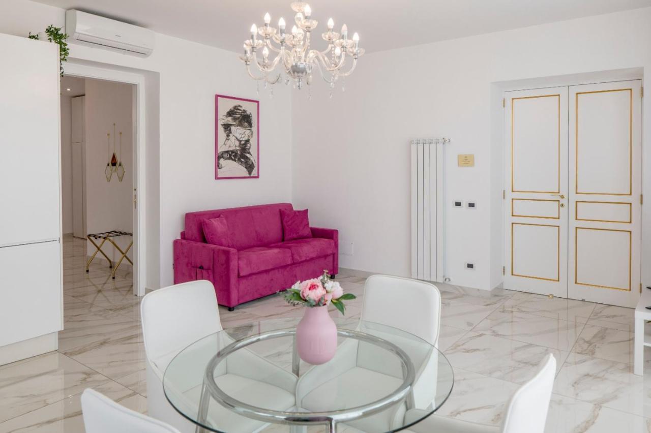 Royal Boutique Naples